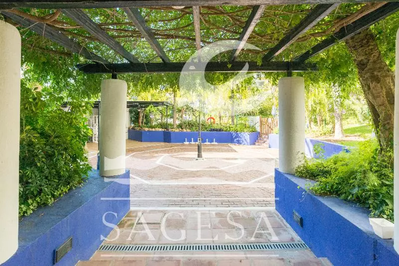Jardines De Las Golondrinas