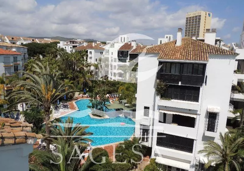 Jardines De Las Golondrinas