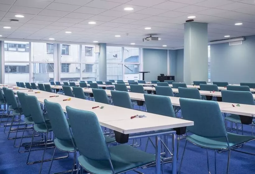 Thon Hotel Slottsparken