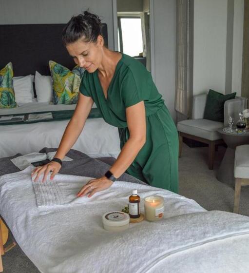 فندق African Oceans Manor On The Beach