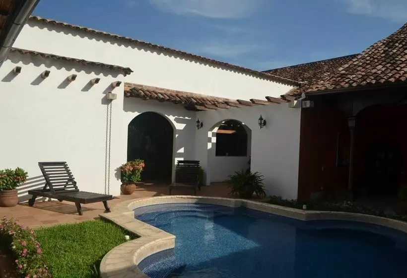 هتل Casa La Merced