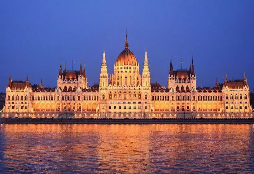 Hotell Equity Point Budapest