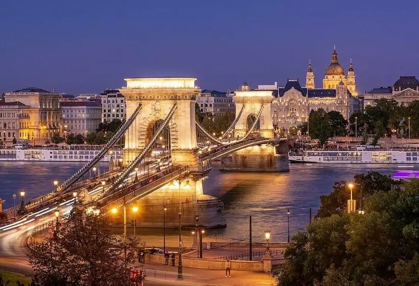 Hotell Equity Point Budapest