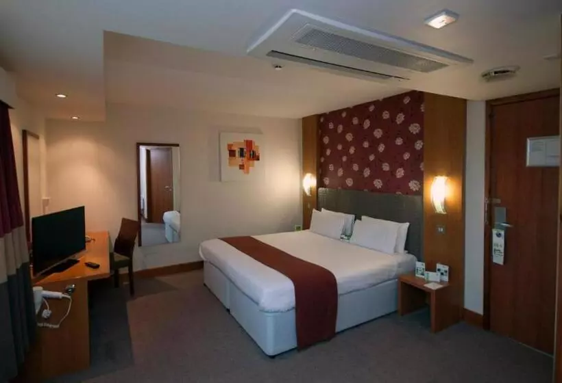 Hotelli Holiday Inn Manchester Central Park By Ihg