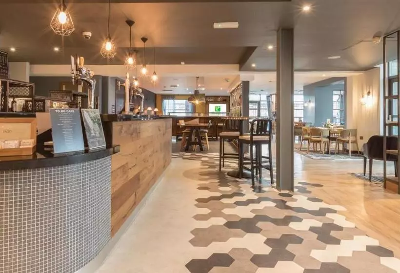 Hotelli Holiday Inn Manchester Central Park By Ihg