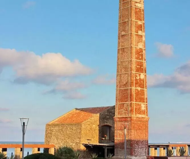 Отель Le Tonnare Di Stintino  Beach Resort