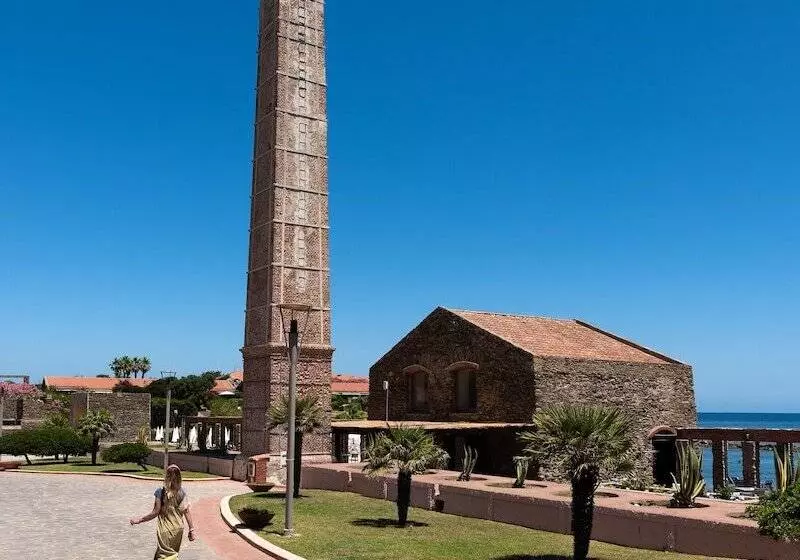 Отель Le Tonnare Di Stintino  Beach Resort