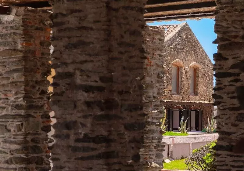 Отель Le Tonnare Di Stintino  Beach Resort