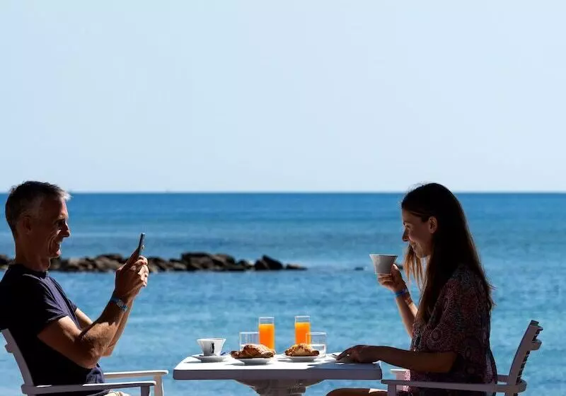 Отель Le Tonnare Di Stintino  Beach Resort