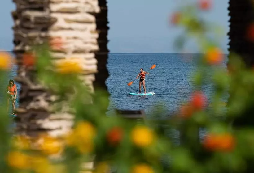 Отель Le Tonnare Di Stintino  Beach Resort