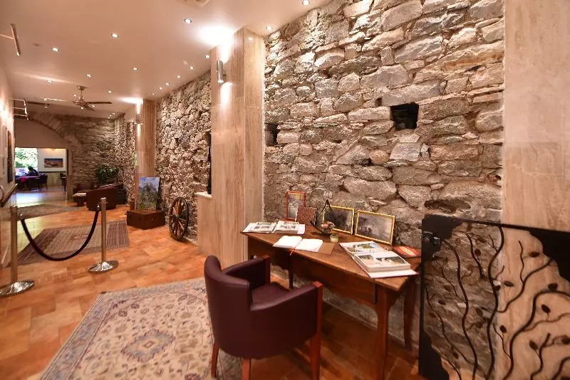 בית מלון כפרי Les Jardins De La Glaciere