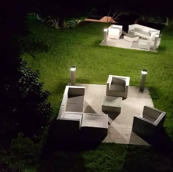 בית מלון כפרי Les Jardins De La Glaciere