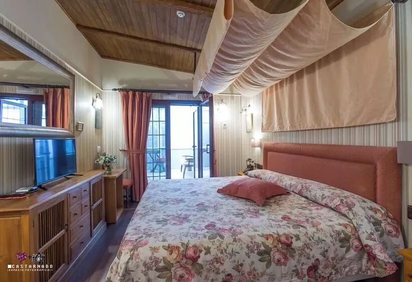 Отель Masía De Lacy