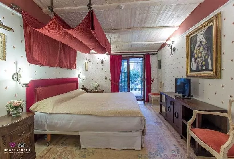 Отель Masía De Lacy