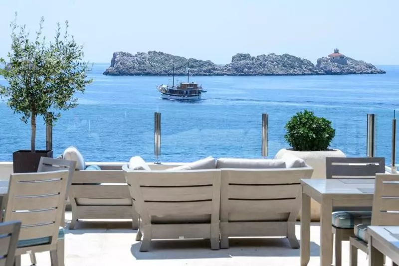 Отель Royal Ariston