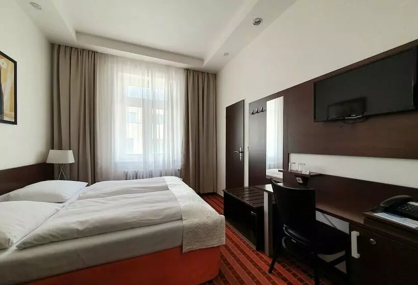 هتل A1 Royal Plaza