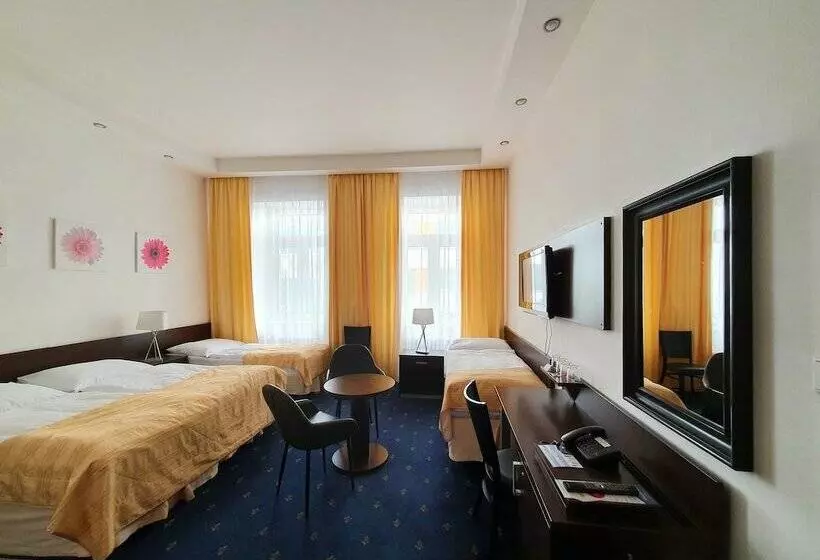 هتل A1 Royal Plaza