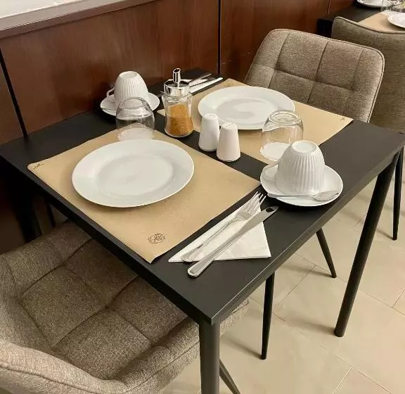 هتل A1 Royal Plaza