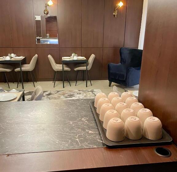 هتل A1 Royal Plaza