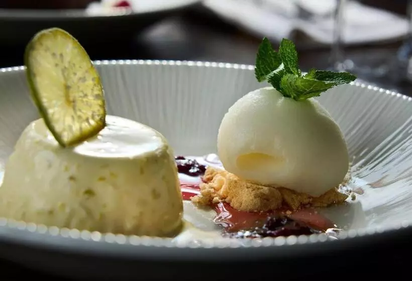 בית מלון כפרי The Tongue