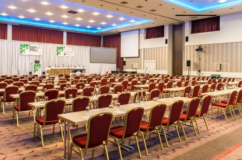 Radisson Blu Hotel & Spa, Little Island Cork