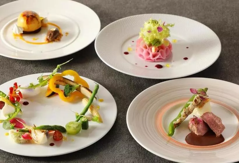 هتل Ana Crowne Plaza Okayama, An Ihg