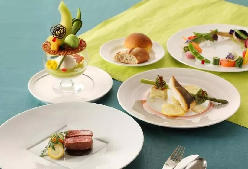 هتل Ana Crowne Plaza Okayama, An Ihg