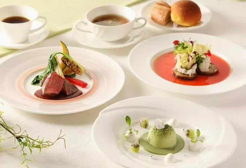 هتل Ana Crowne Plaza Okayama, An Ihg