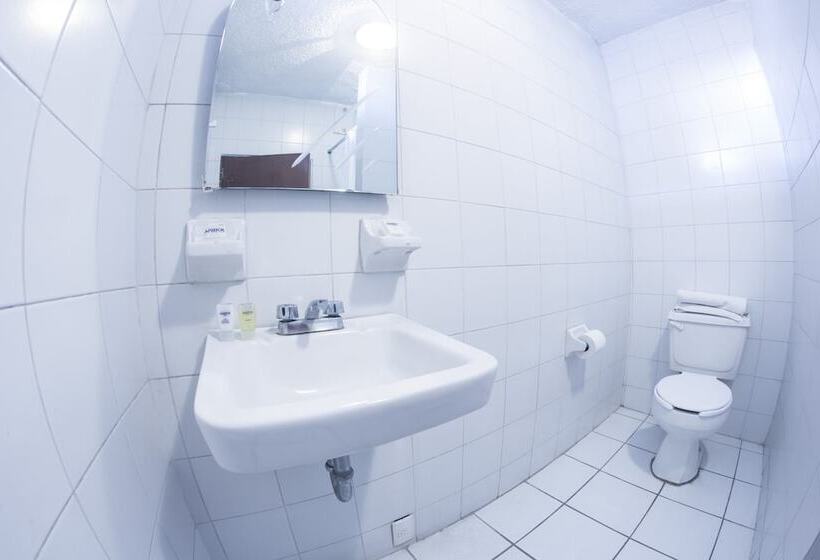 هتل Aristos Express Huejotzingo