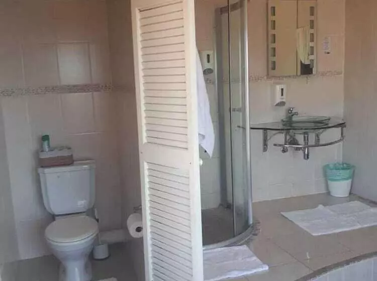 ホテル Bluewater Beachfront Guesthouse