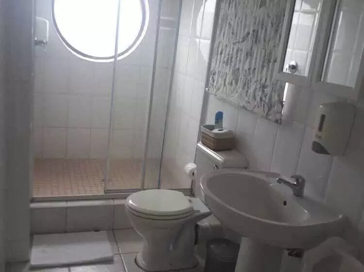 ホテル Bluewater Beachfront Guesthouse