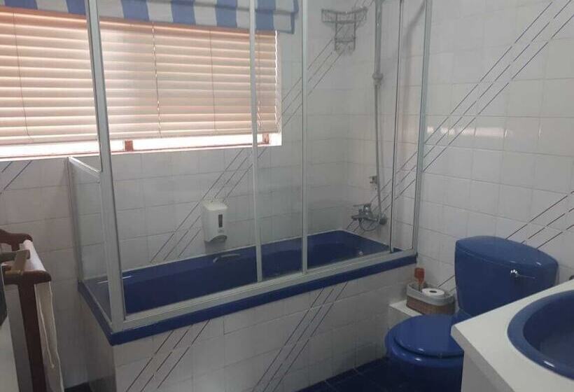 فندق Bluewater Beachfront Guesthouse