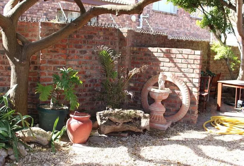 ホテル Bluewater Beachfront Guesthouse