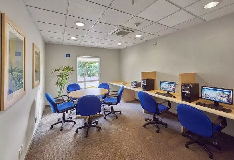 ホテル City Express By Marriott Reynosa