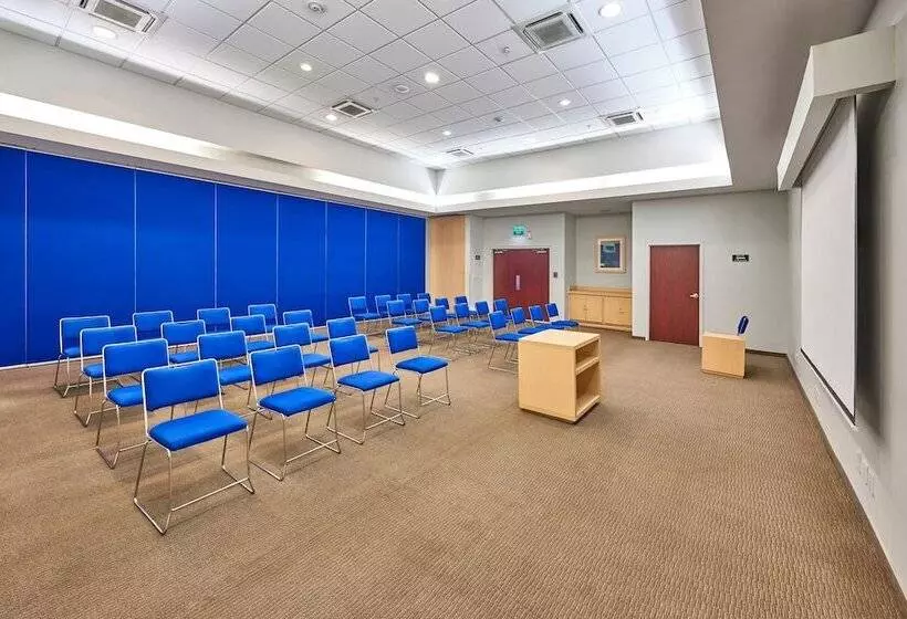 ホテル City Express By Marriott Reynosa