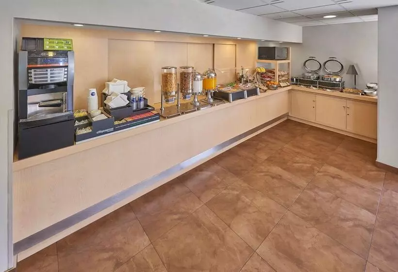 ホテル City Express By Marriott Reynosa