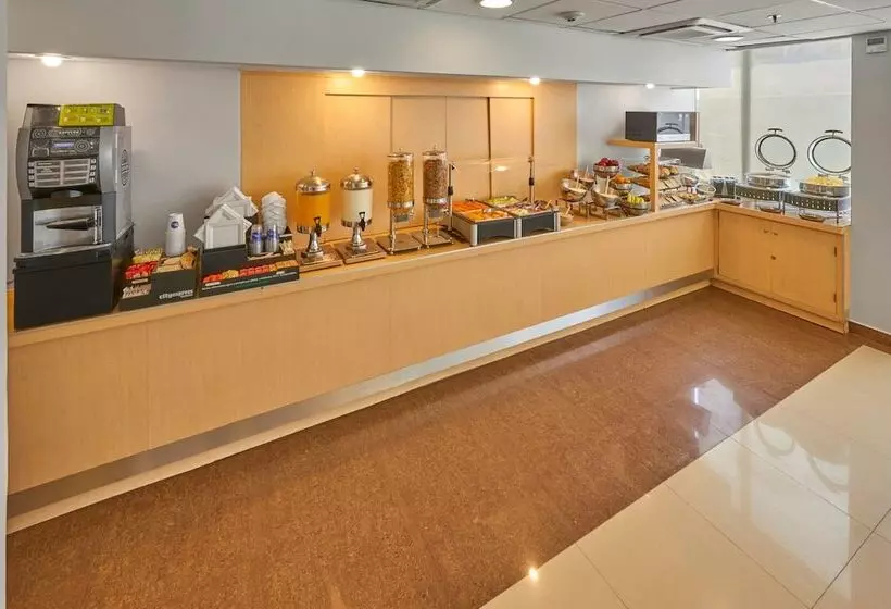 ホテル City Express By Marriott Reynosa