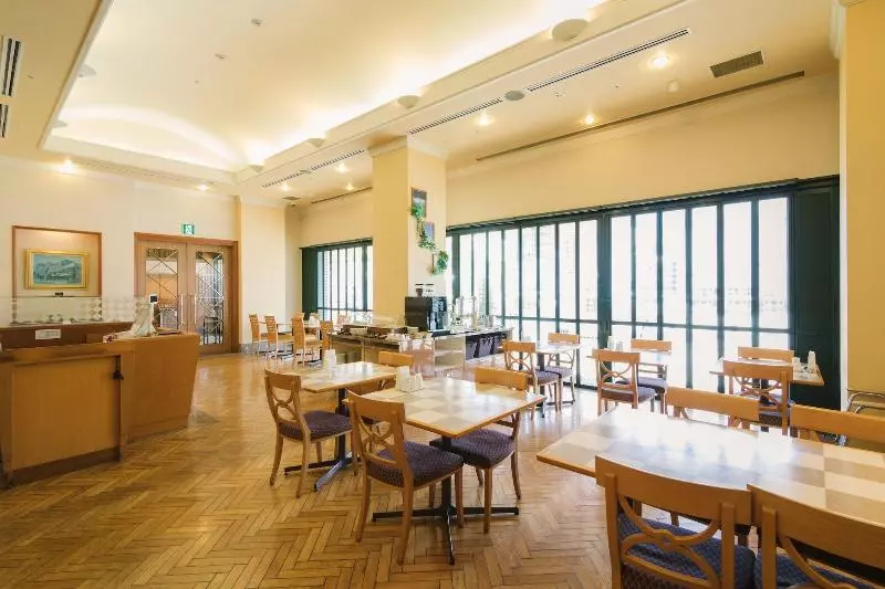 Jr Hotel Clement Uwajima