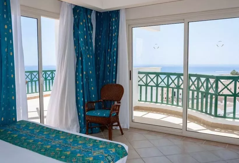 هتل Coral Beach Resort Montazah