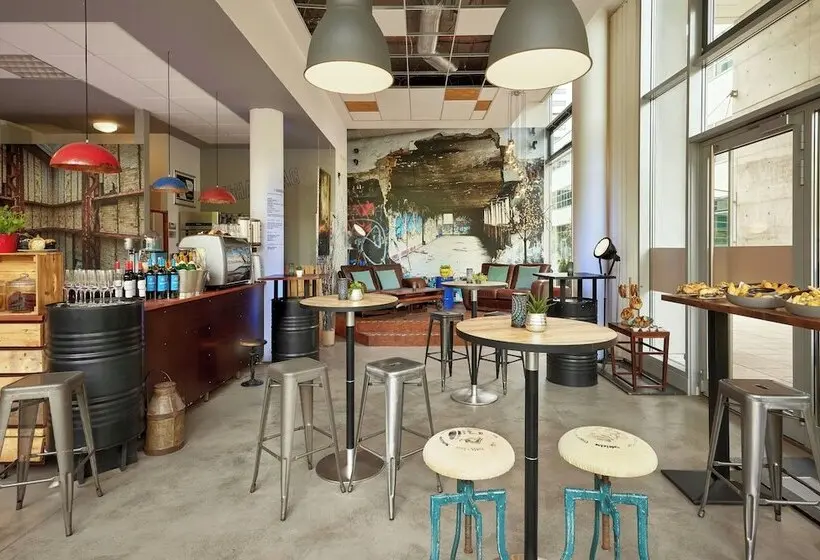 هتل Courtyard By Marriott Berlin City Center