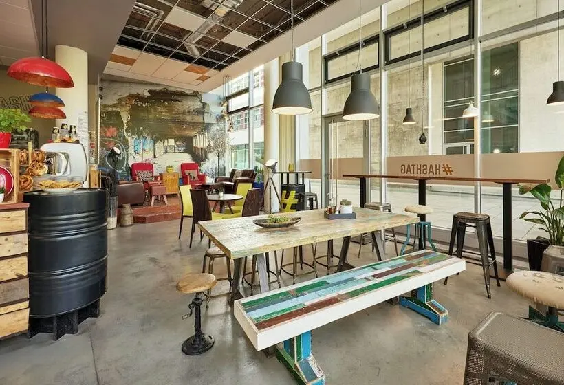 هتل Courtyard By Marriott Berlin City Center