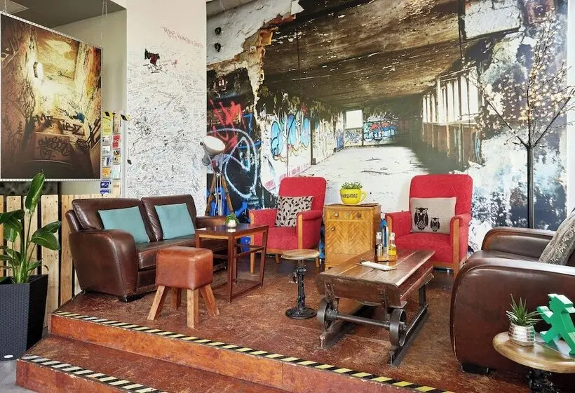 هتل Courtyard By Marriott Berlin City Center