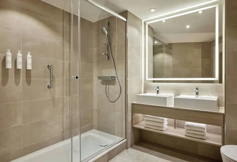 هتل Courtyard By Marriott Berlin City Center