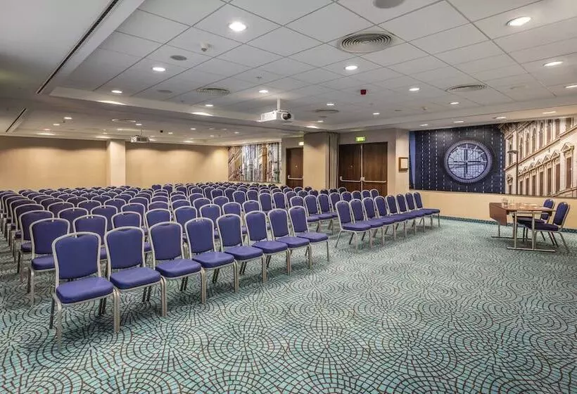 Hotelli Courtyard By Marriott Prague City
