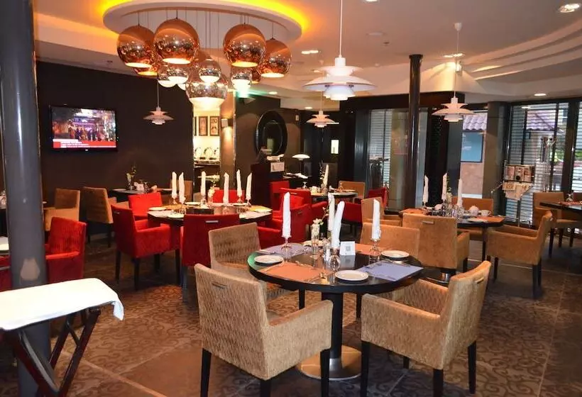 هتل Elite Seef Residence And