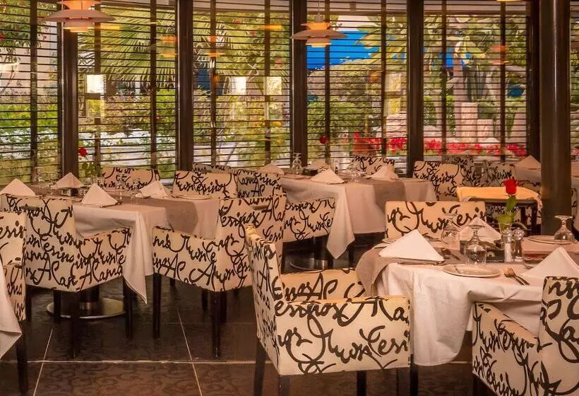 هتل Elite Seef Residence And