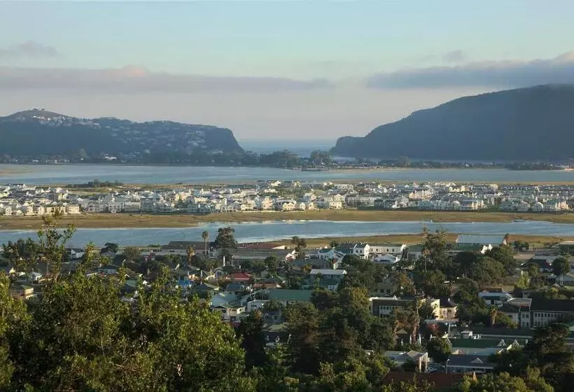 Отель Falcons View Manor