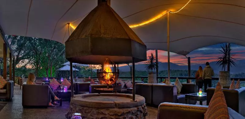 호텔 Hog Hollow Country Lodge