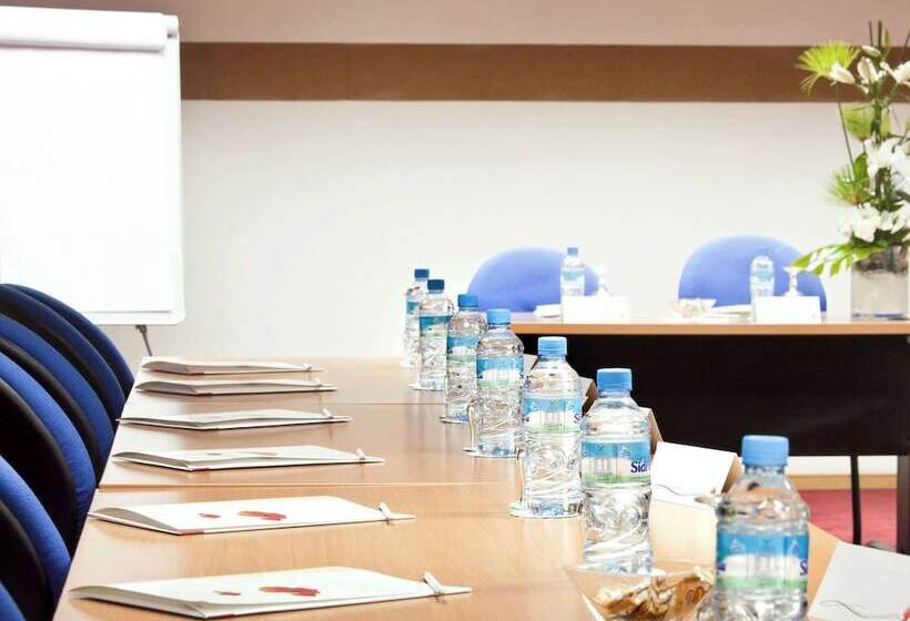 Отель Ibis Casa Sidi Maarouf