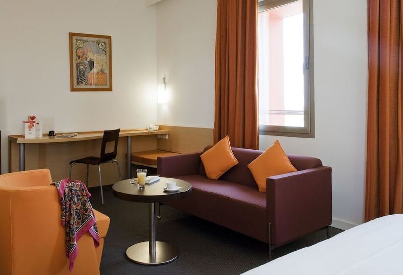 Отель Ibis Casa Sidi Maarouf